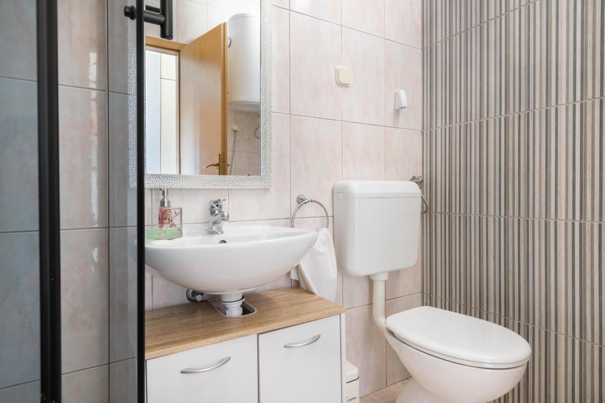 Apartment 30 M From Beach,Makarska,Marija Екстериор снимка