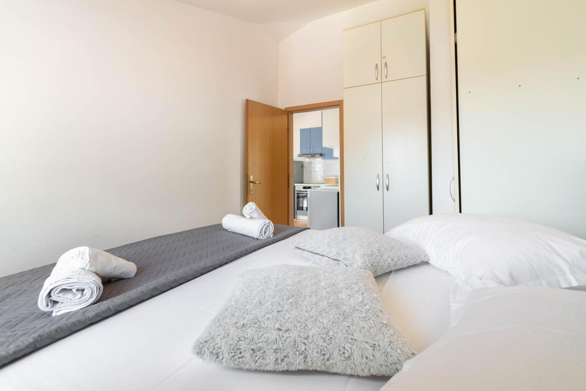 Apartment 30 M From Beach,Makarska,Marija Екстериор снимка